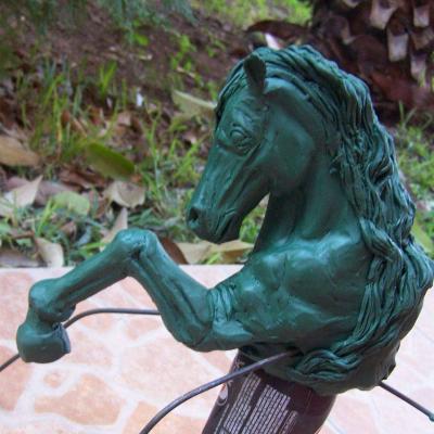 Escultura en otros materiales